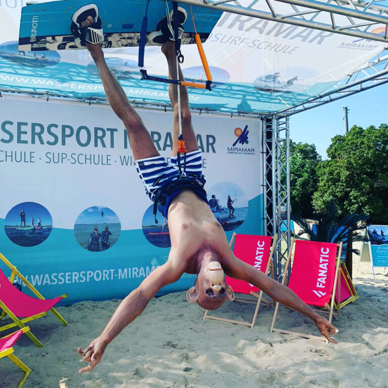 Surferwiese am Campingplatz Miramar auf Fehmarn — direkt am Kitespot campen